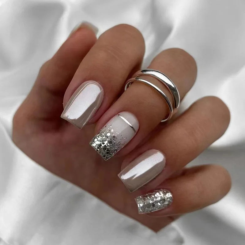 24pcs Short Round Full Cover Detachable Press-On Nails - French Blue & Pearl White with Heart Design