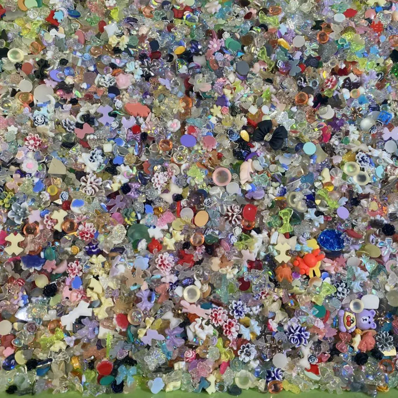 600PCS Nail Charms – Mix Flower, Heart, Bear, Bow Resin Rhinestones for Nail Art